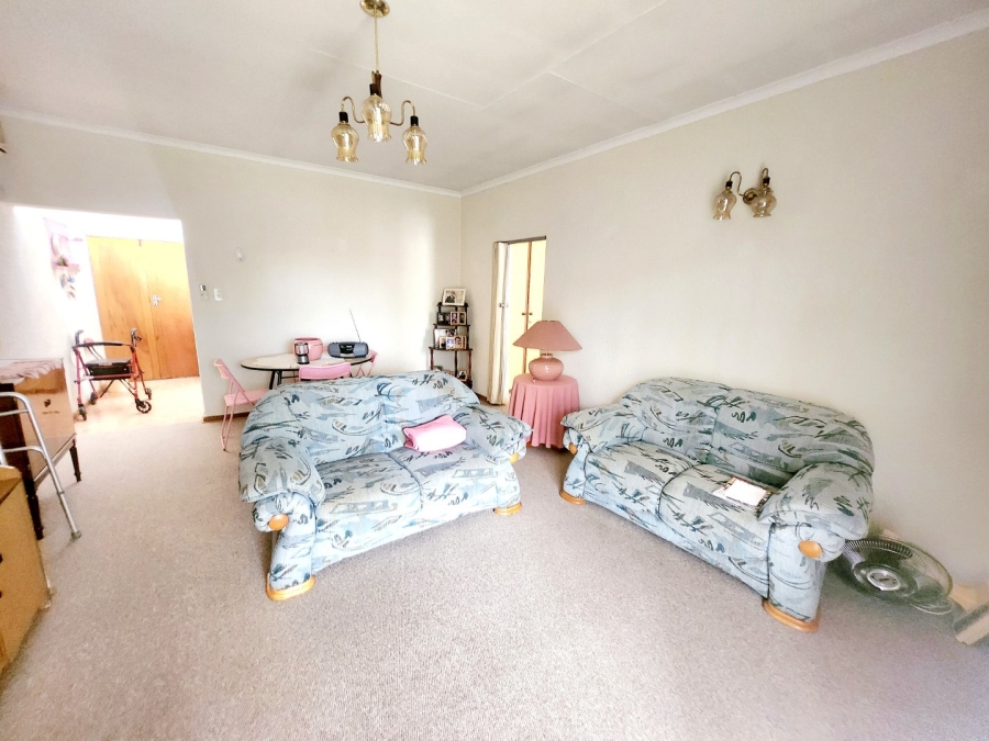 1 Bedroom Property for Sale in Oudorp North West